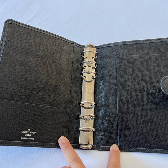 LV Black Taiga Leather MM Agenda - Picture 5 of 7